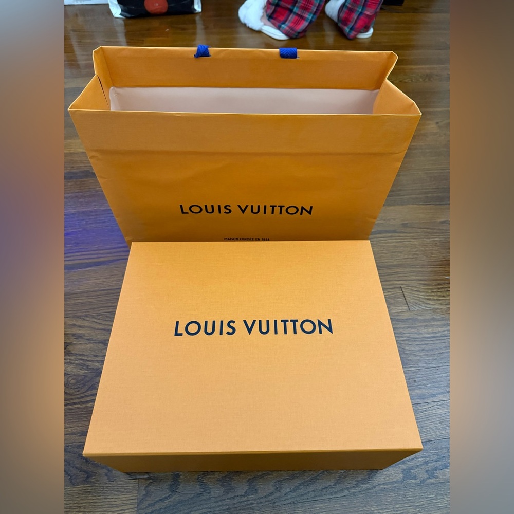 Louis Vuitton Signature Orange bốc and bag